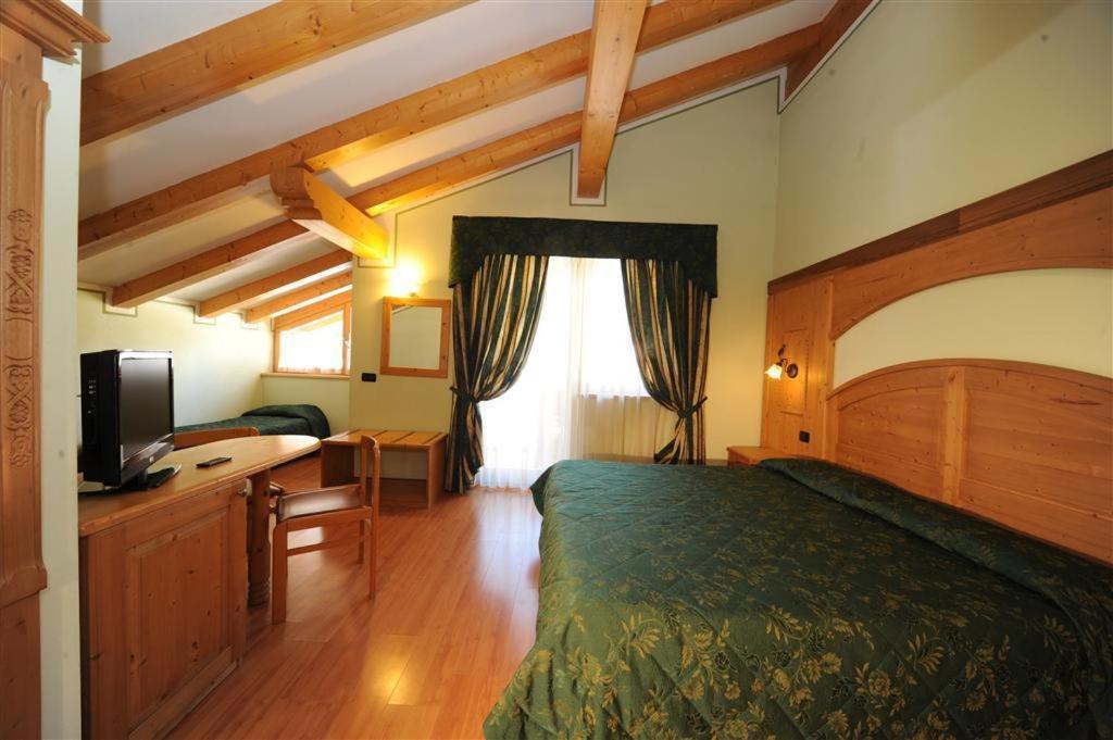 Hotel Canada Pinzolo Kamer foto