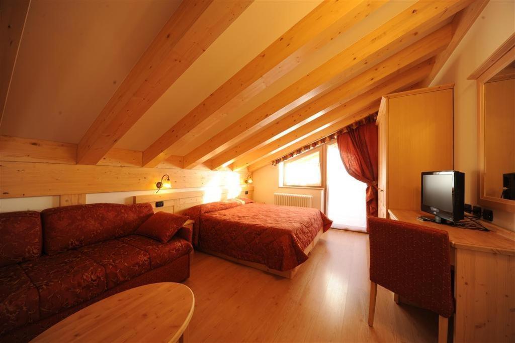 Hotel Canada Pinzolo Kamer foto