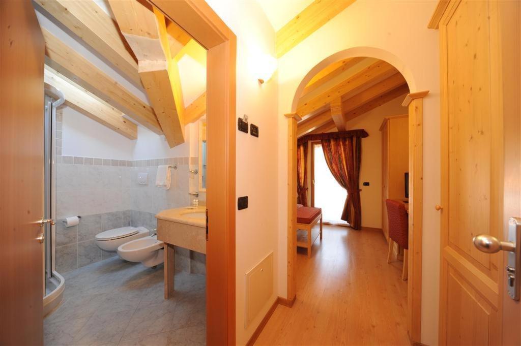 Hotel Canada Pinzolo Kamer foto