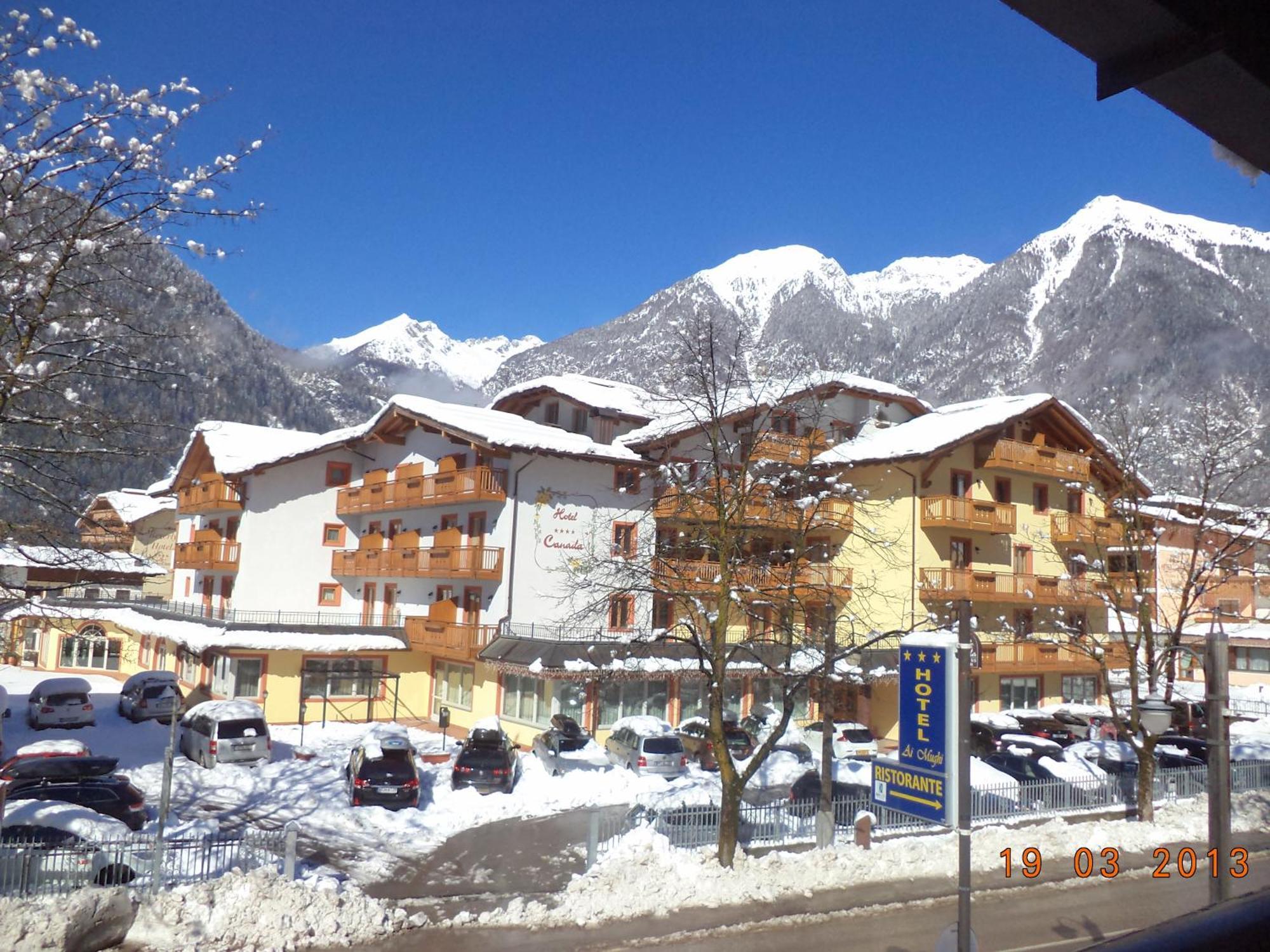 Hotel Canada Pinzolo Buitenkant foto