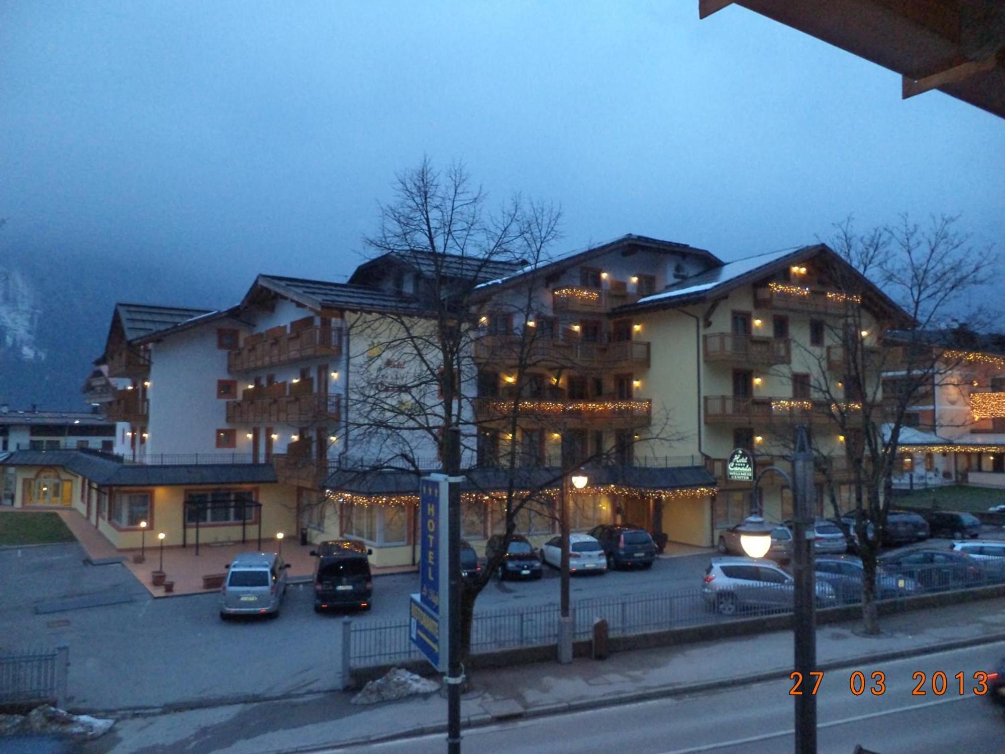 Hotel Canada Pinzolo Buitenkant foto